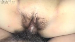 国产最疯狂的“迷奸”女孩是在某银行上班的职员，女孩的皮肤好白好嫩，太美了逼看着就想舔.