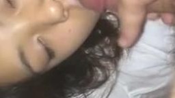 迷奸了壹個超清純漂亮的美眉 射了好幾次 高清露臉
