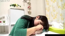 网友投稿自拍美乳大奶表妹学钢琴被辅导老师饮料下药迷奸