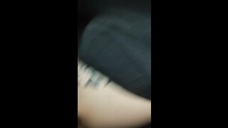 最牛视角偷拍站街女探花《素质嫖客》深夜扫街路边按摩店加钱不带套内射短裙美女老板娘