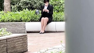 【日式MJ】尾随迷晕两位制服美女下班回家 拖去房间无限迷玩 无套内射了一遍又一遍