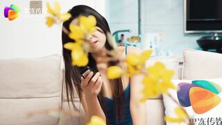 果冻传媒 GDCM-016老公不在家的寂寞少妇勾引身材墩实的水电工
