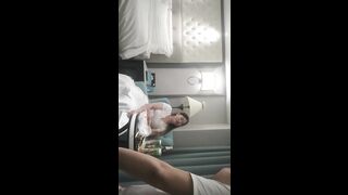 【老马车行】新良家少妇喝酒聊天，有点微醉再开操，肉感大屁股后入撞击