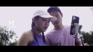 麻豆传媒 MDSR-0002-ep3 性工作者 黄播情侣野战实录