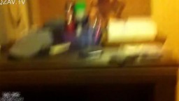 帅哥和模特身材的漂亮女友开房啪啪干完拿起手机玩自拍