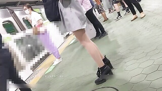 【极品稀缺顶臀系列】 太刺激地铁顶配合的性感御姐
