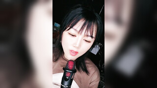 小鱼儿大骚货还挺会讲故事哦~一脸良家妇女的感觉画面非常素~声音非常色非常骚~懂的快快来！！