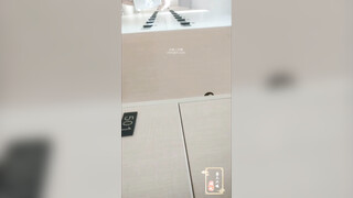 十月私房最新流出大神潜入国内温泉会所-更衣室偷拍美女的裸体