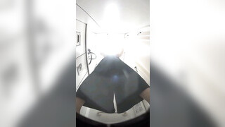 《魔手外购》地铁站内公共女蹲厕双视角偸拍下班高峰各类OL白领小姐姐大小便亮点多多极品双洞微张好性感 (1)