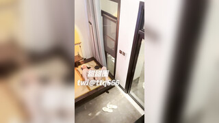 【淫乱性爱美乳丰臀】肥臀人妻『甜甜圈】丰臀少妇『小阿姨』付费电报群私拍 啪啪+露出+肥臀+内射 (1)