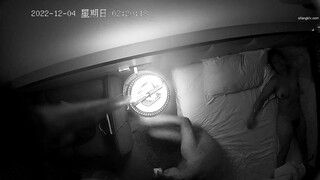 新鲜出炉安防酒店偷拍健壮猛男和如狼似虎的嫂子深夜偷情骑在上面不愿下来