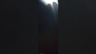 爬窗偷窥楼下的新媳妇洗澡B毛好浓郁性欲一定很强