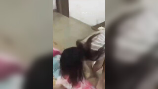抓奸集锦-特精甄选第一现场街头扭打吃瓜围观 赤裸裸床上被逮还有被割屌的 各色良家女神狼狈瞬间 (329)