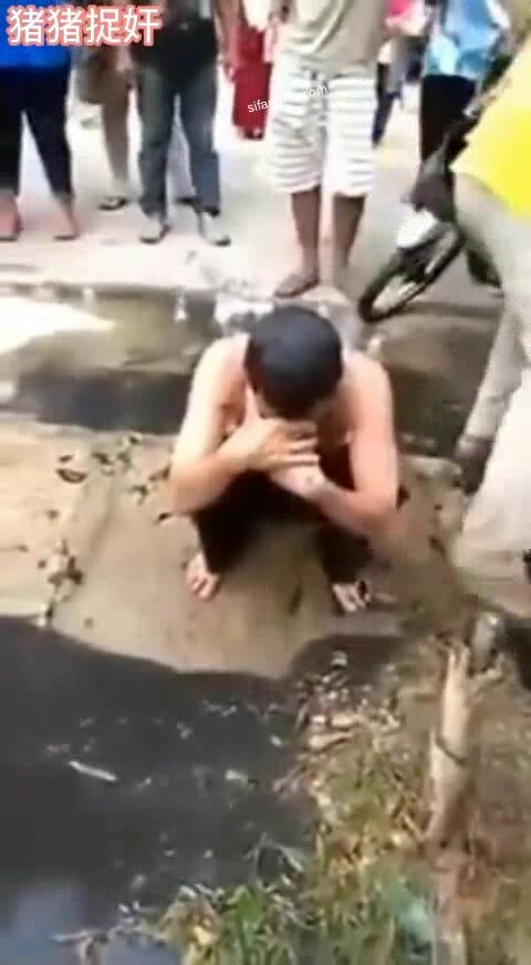 抓奸集锦-特精甄选第一现场街头扭打吃瓜围观 赤裸裸床上被逮还有被割屌的 各色良家女神狼狈瞬间 (314)