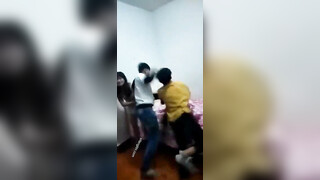 抓奸集锦-特精甄选第一现场街头扭打吃瓜围观 赤裸裸床上被逮还有被割屌的 各色良家女神狼狈瞬间 (327)