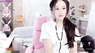 太漂亮了【jennyjoice】女神大尺度道具自慰~害我撸了好几回颜值高，土豪专属？ (1)