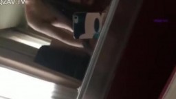 云盘泄密流出某高校泡妞达人卷毛和三个女炮友自拍性爱视频720P高清版