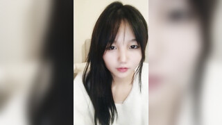 新人~成都邻家妹妹【一起来贴贴】学妹下海全裸跳蛋~跳蛋~！近期最清纯的小嫩妹 (2)