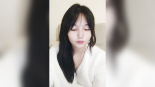 新人~成都邻家妹妹【一起来贴贴】学妹下海全裸跳蛋~跳蛋~！近期最清纯的小嫩妹 (2)