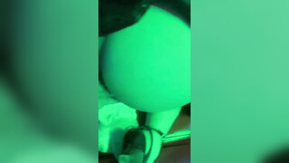 Mr.S 疯狂KTV- 正好一只无主的母狗 一直想让我操我， 异想天开 用手让她高潮了2次 最后让她舔干净！