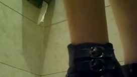 云上会所KTV之偷拍女厕所YSHS (29)