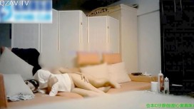 C仔系列之沙发猛操性感高挑甜心紫珍珠