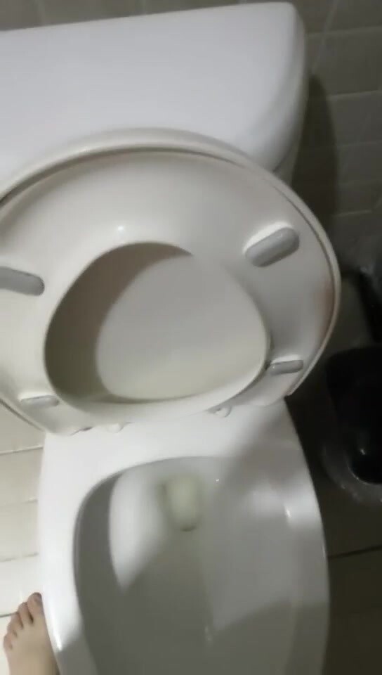 The CCTV Camera That Destroyed Three Species Took Pictures Of My Daughter Who Was In Middle School And Was Naked At Home, Eating And Sleeping With Her Father, Posing In Various Seductive Positions, And She Wasn't Afraid That Her Father Would Have Ideas              