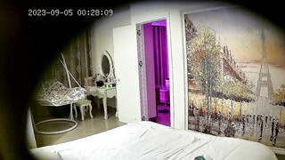 酒店偷拍洗浴会所炮房黑丝少妇冰火毒龙钻 一天接8个客人