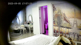 酒店偷拍洗浴会所炮房黑丝少妇冰火毒龙钻 一天接8个客人