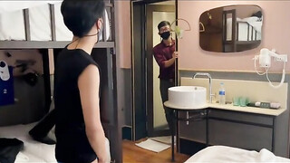 [福利版] 网黄假装迷路街边勾引鲜肉帅哥回家猛操
