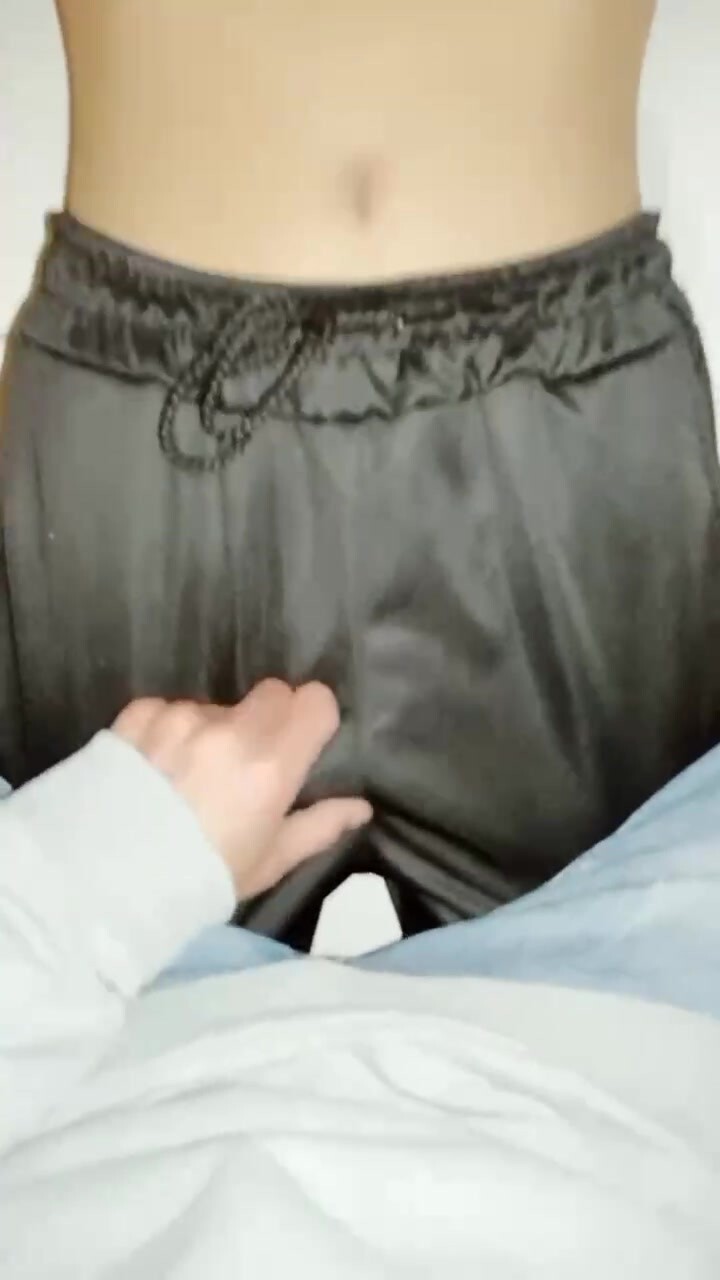 破处 推荐1_3】18岁学生被哥哥诱奸破处,前后一起开苞,给弟弟一次难忘的破处之旅- 91热爆