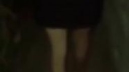 下夜班被色狼尾隨拖到草叢強姦
