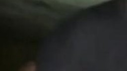 下夜班被色狼尾隨拖到草叢強姦