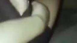 下夜班被色狼尾隨拖到草叢強姦
