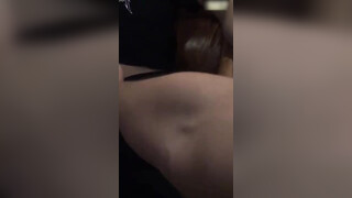 网吧偷摸熟睡直男,直男的鸡儿梆硬,估计是在做春梦