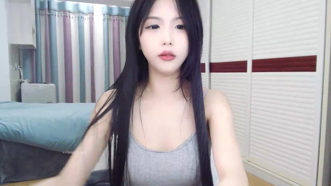 【hk_xiaoxiao】校花级别清纯女神露奶露逼恋爱的感觉 (3)