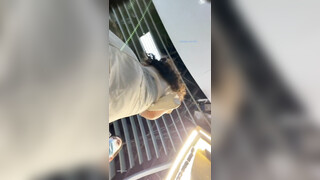 商城偷窥漂亮小姐姐 一次把一起逛街的四闺蜜都抄了裙底 这难度有点高