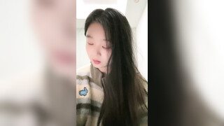 【露露儿酱】小区的物业美女真骚，办公室偷偷玩跳蛋，到厕所自慰，奶子大逼逼肥美 (14)