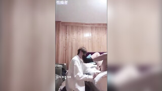 山东浩浩4月新作！酒店无套开苞190极品本科生,逼太紧爽得他超兴奋一直猛操,精液直接射在嫩逼深处