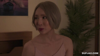 DLDSS-224 5年ぶりの夫以外との濃厚接吻に理性が飛んだ人妻のずっとベロキス中出し性交 聖ひばり