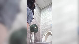 TWTP 大神潜入商场女厕全景偷拍多位美女嘘嘘第六季 (3)