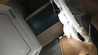 【推油少年】真实良家的寻欢之旅，偷拍寂寞人妻来做SPA，2天4位极品良家，湿漉漉的穴，乱扭求草求满足！(1)