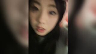 【Olivia】Stripchat来了一个极品，童颜巨乳，各种玩具琳琅满目缺个男人 (2)