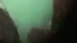 窗外偷拍舞蹈班女孩脱光衣服等热水洗澡时 练习一下今天学过的舞蹈