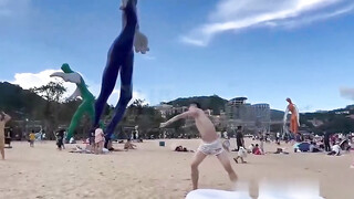 海螺男孩男模春梦,拍完写真回到酒店被迫营业,无套群P双龙拳交潮喷,这逼不缓个几天缓不过来