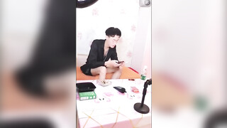 求关注 下集 清晰对话 极品190鲜肉小直男为了钱和邻居帅哥直播做爱 被操的欲仙欲死