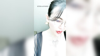 全网最骚女主播我只认「水big悦」！！！“当我开播的时候请释放出你们的精液灌养我！”骚逼艳舞舔舌诱惑超精彩！