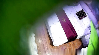 3月流出稀有高清绿叶房偷拍漂亮纹身少妇幽会猛男搞完摆弄射满精液的套套