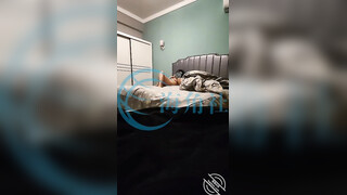 巨乳妈妈第一次给我口交