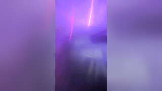 【03年安琪拉】酒吧嗨喝醉，厕所全裸狂吐，酒店开房自慰，多么激情四射的一夜，刺激！ (3)